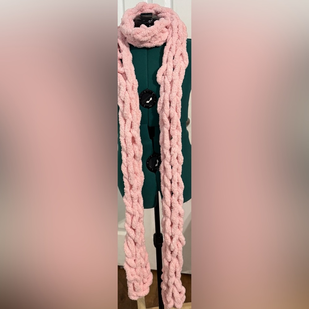 Handmade Hand Crafted Oversized Knit Scarf Light Pink - Picture 2 of 2